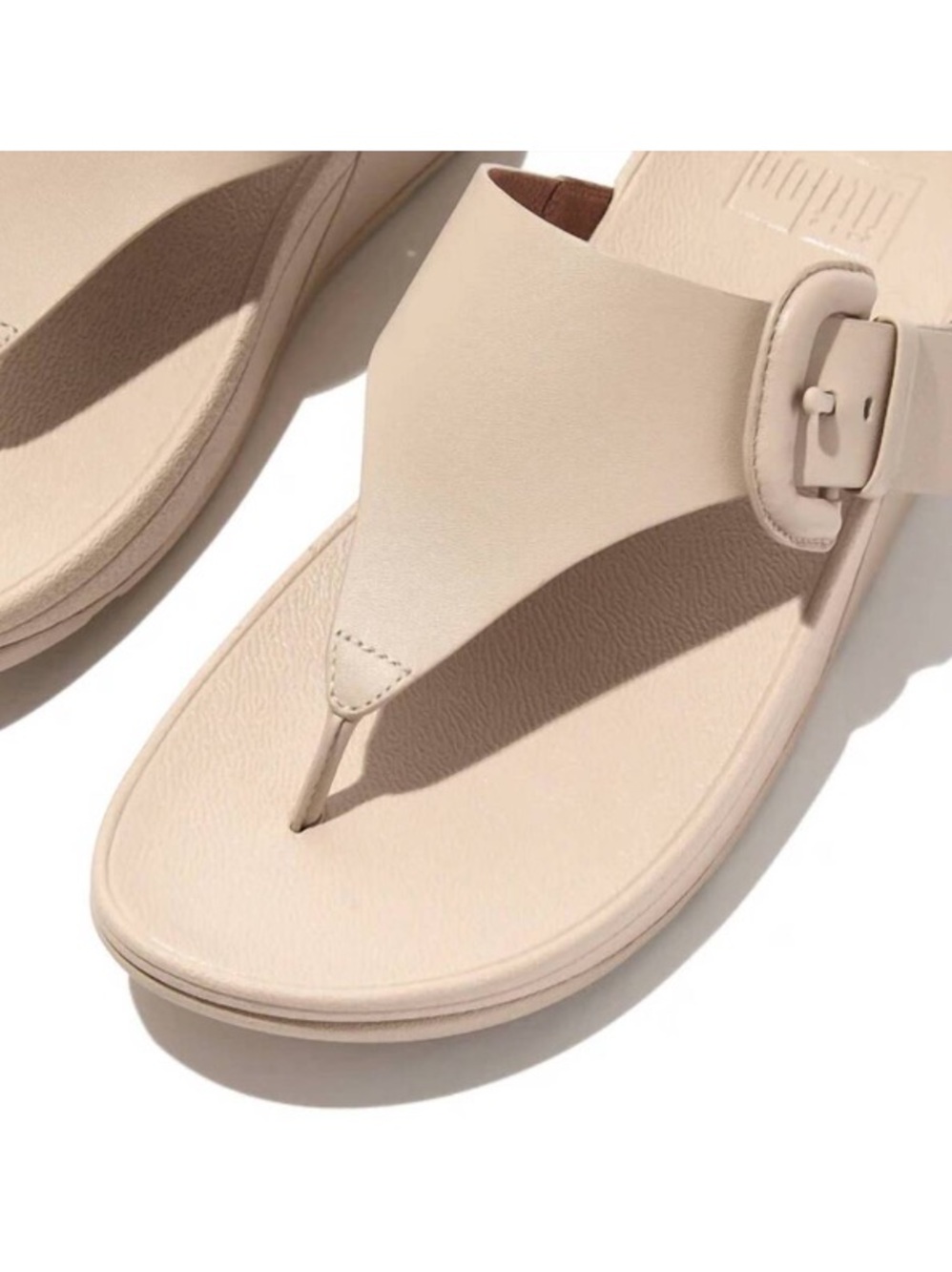 NWT  FitFlop Lulu Covered Buckle Leather Adjustable Toe Post Sandals in Stone 6 - Picture 2 of 16